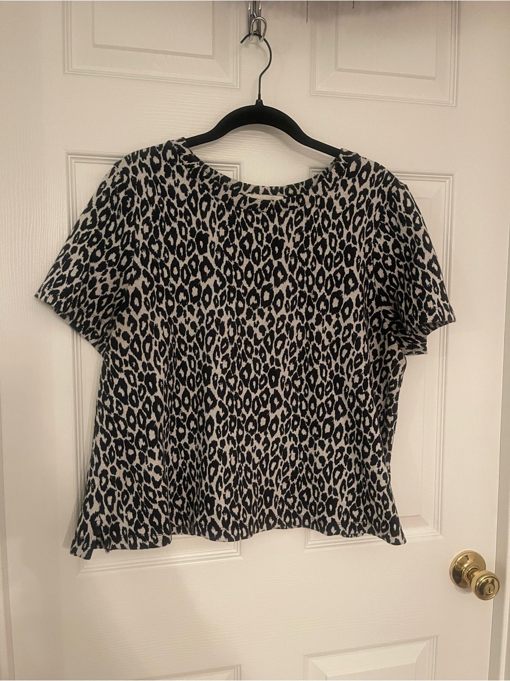 Leopard Print Short Sleeve Women’s Top in Black and Cream
